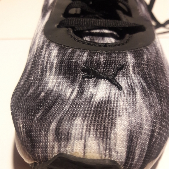 EUC Puma Black & White Running Shoe - Women's Size 8.5 - Picture 9 of 10